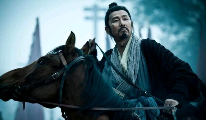 西汉初年，刘邦正在为群臣谋反的事情头疼。他问计张良，张良问他：“陛下平时最痛恨谁