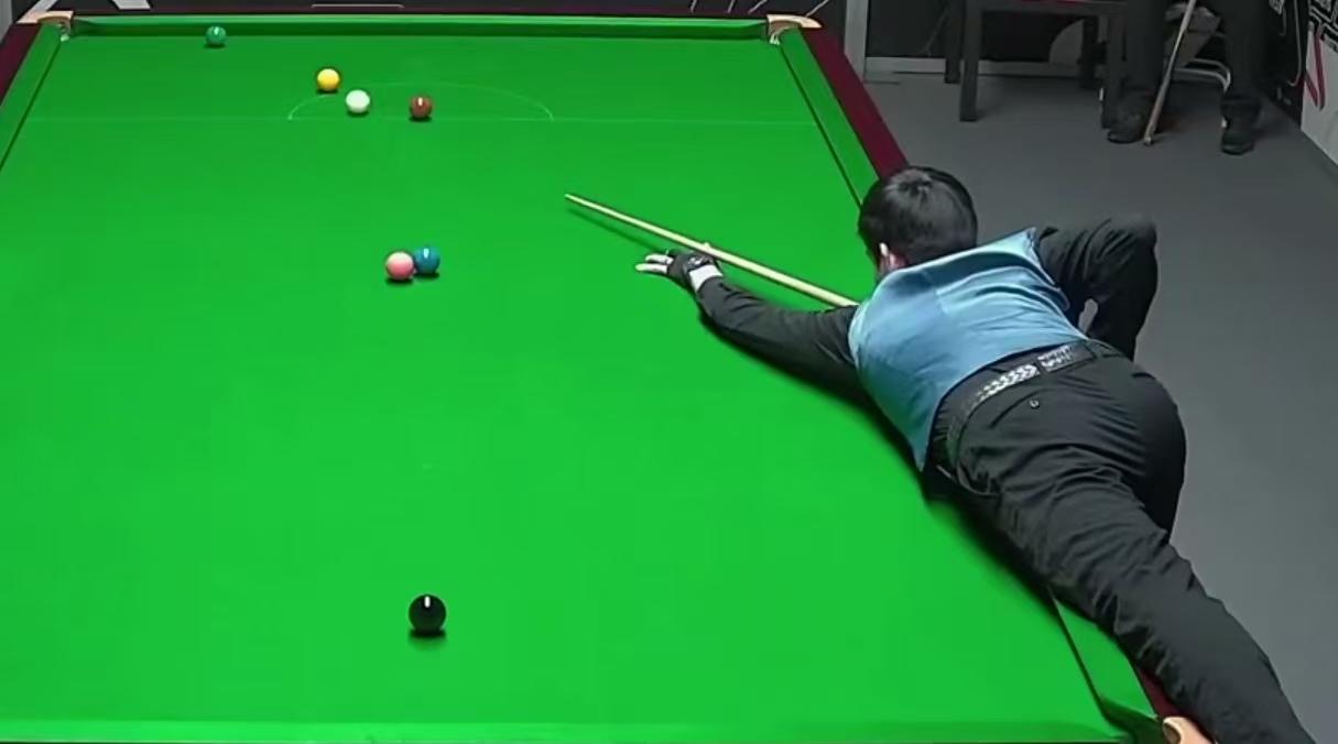 世锦赛资格赛审判轮：贺国强五连鞭6-3领先利索夫斯基！有望晋级正赛​​