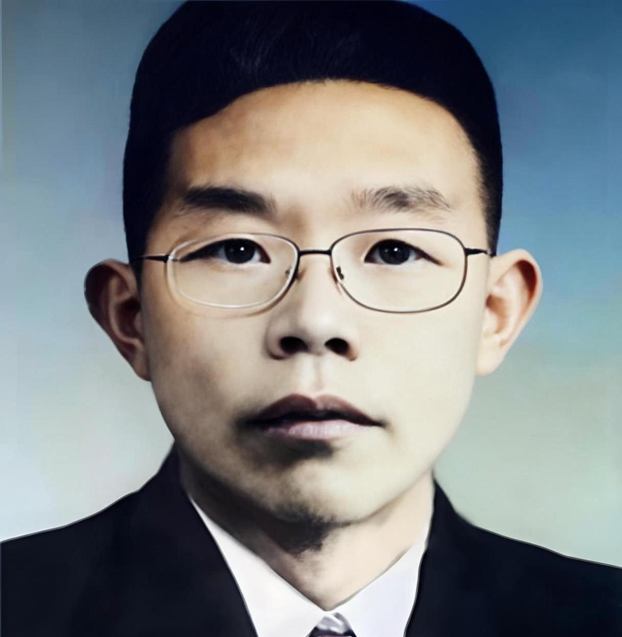 他37岁死在莫斯科郊外雪地里，名字被抹去41年！毛主席拍桌怒吼“活要见人，死要见
