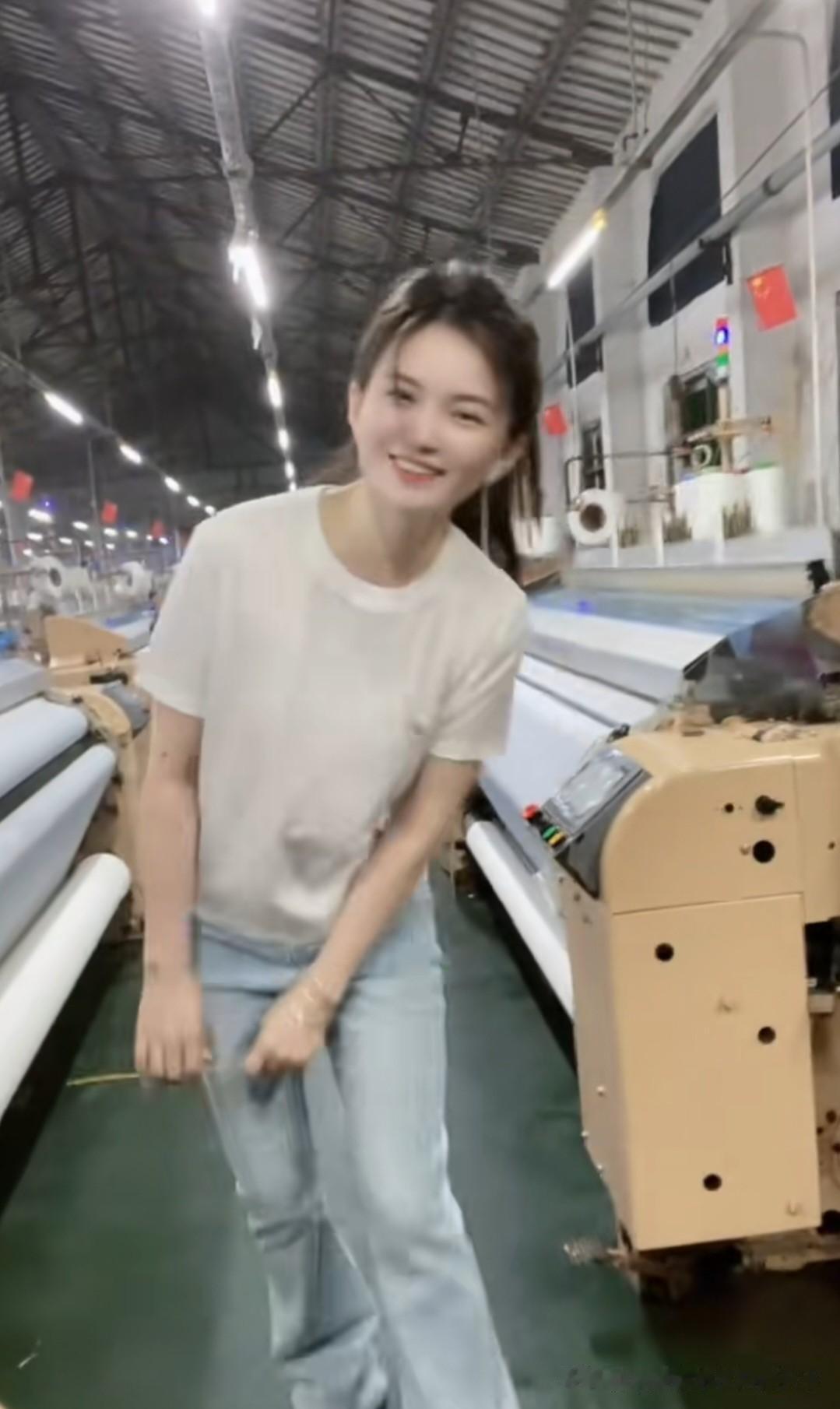 活到这个年纪，才算慢慢品出日子里的滋味。以前总往外跑，三五好友凑一起，酒局