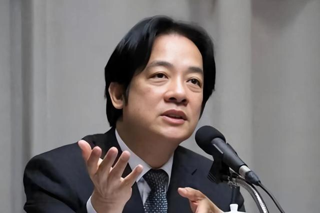 两岸称谓悄然变局，谁料一字之改竟成铁锤？你有没有想过，一个称呼的转变，就能把