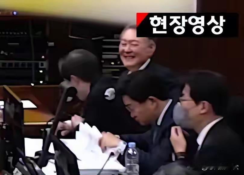 韩法院表示今天一定要让特检组提出对尹锡悦的量刑意见，不过尹锡悦方律师一席话，今天