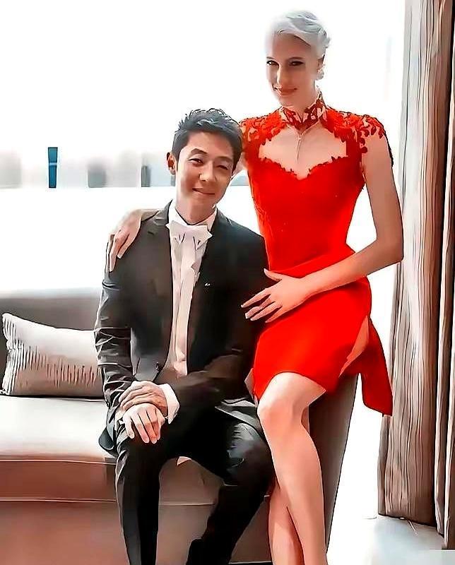 “嫁给撒贝宁后，李白连加拿大豪宅都不回了！”评论区集体破防：原来豪门也能