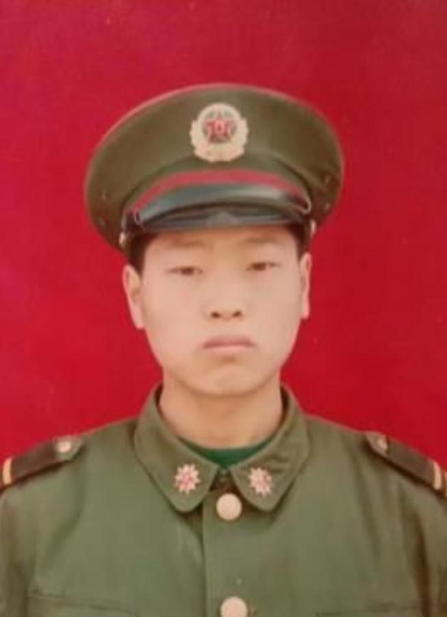 荒唐得令人咋舌！河南郸城退伍军人仵瑞华，靠街头修水电养家糊口二十多年。47岁逛