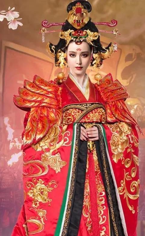 1299年，一个美貌王妃被十八个僧人殴打，惨烈程度，令太监都不忍直视，皇帝为何还