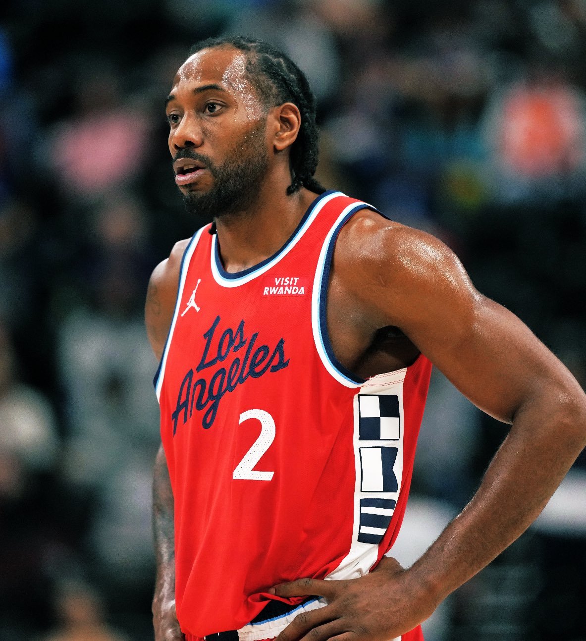 过去34场的伦纳德，真的是MVP级别……——场均轰下30分6.7篮板2抢断——三