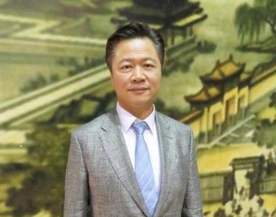 不用担心赖岳谦了！福建聘他当客座教授，央视还有稳定工作！从此以后，赖