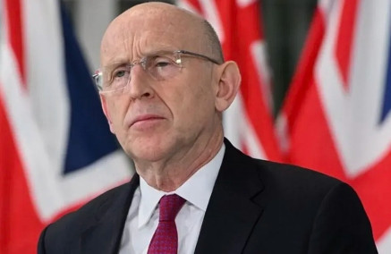 英国准备今年与俄罗斯开战。英国国防大臣约翰·希利7月2日在回应英国议会成员的