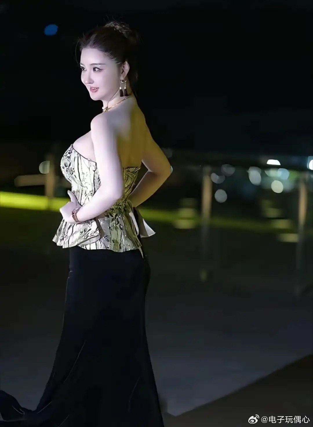 这样的才是东方美女，超模界的刘亦菲。