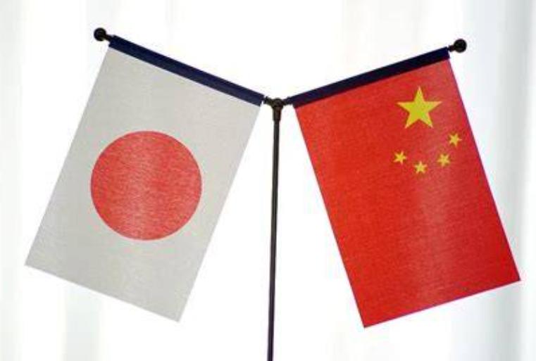 G20财长会上，日本财长站出来喊话，要求中国把稀土管制撤了。话说得挺直接，但