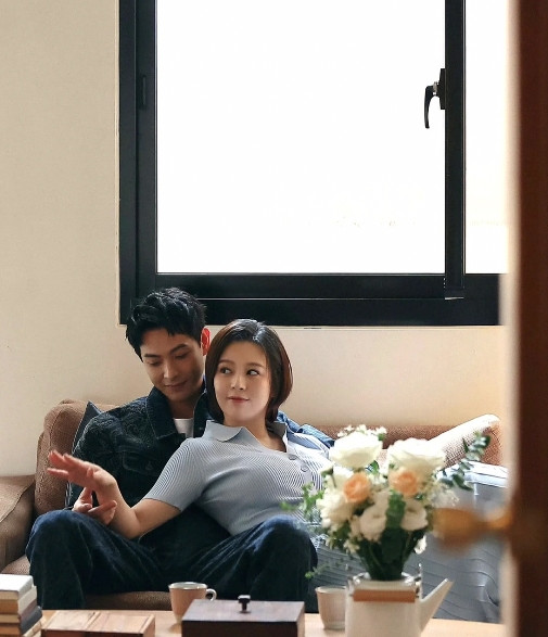 好意外！刘品言突然官宣结婚怀孕，新郎竟是连晨翔！这两人男帅女美，十分般配，超级期