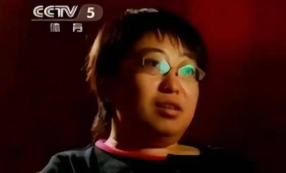 就想问李璇一句：当初陈戌源把中国足球搅得一团糟的时候，李铁祸害联赛的时候，那么多