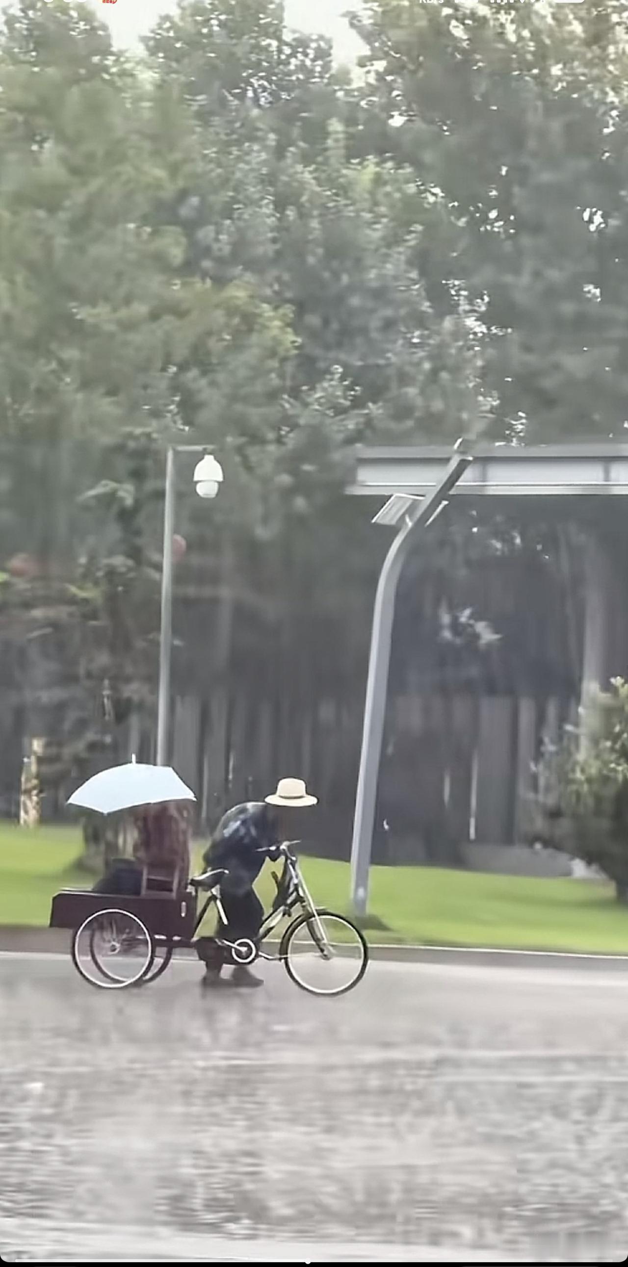 一个现成的例子告诉你，有条件一定要买社保，一定要买社保，千万不要想着自己存钱养老