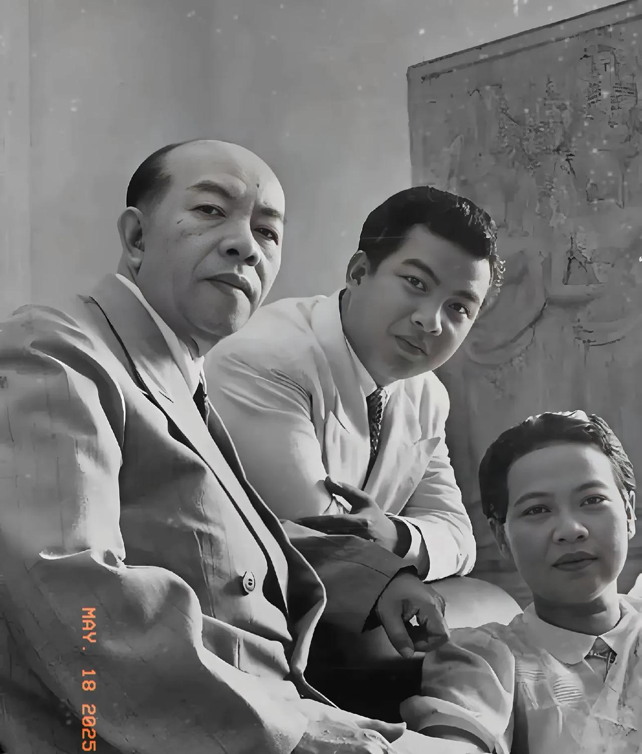 2012年10月，在北京协和医院，一位来自远方的中国客人去世了。他就是西哈努克，