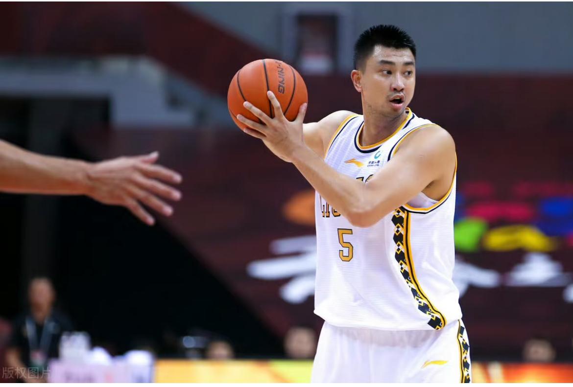 别嫌老，广厦这步棋才是最聪明的止损！广厦签回苏若禹，评论区直