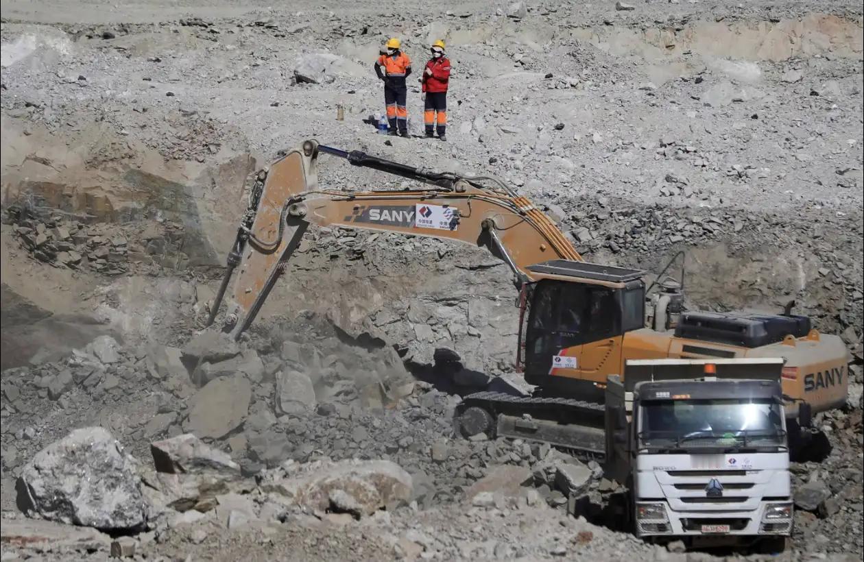 津巴布韦突然宣布！针对中国吗？刚刚，津巴布韦宣布，即日起暂停所