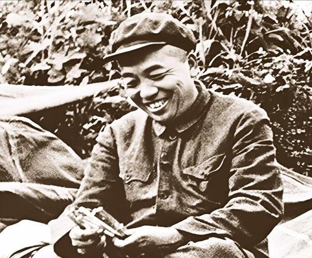 1939年12月，国军中将陈铁，在山西晋城设宴款待彭德怀，席间，陈铁的夫