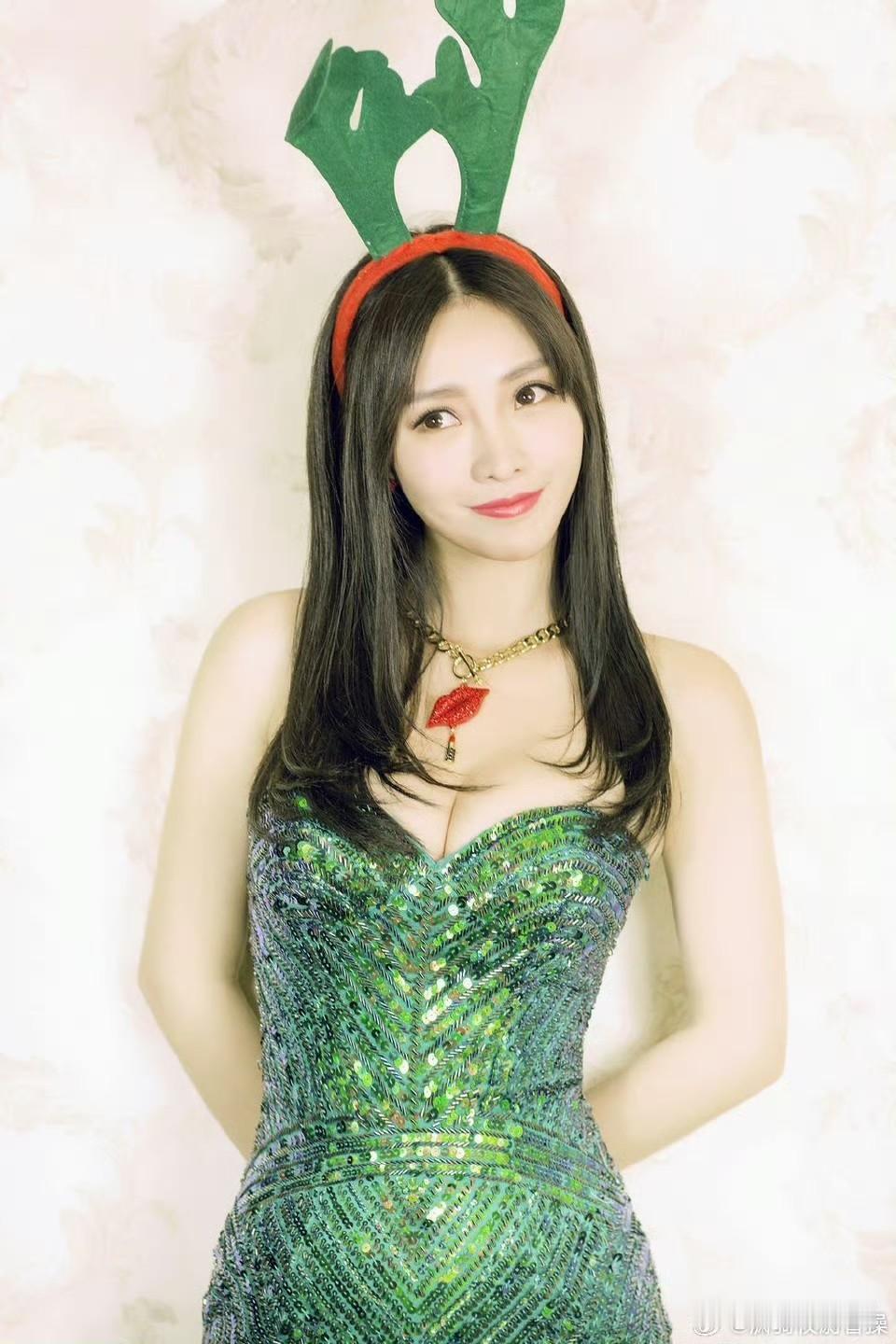 柳岩圣诞小麋鹿🎄​​​