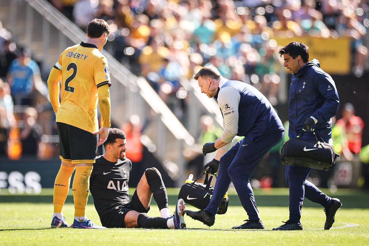 【索兰克赛季报销】4月29日，据英格兰权威媒体《每日电讯报》名记马特·劳报道，热
