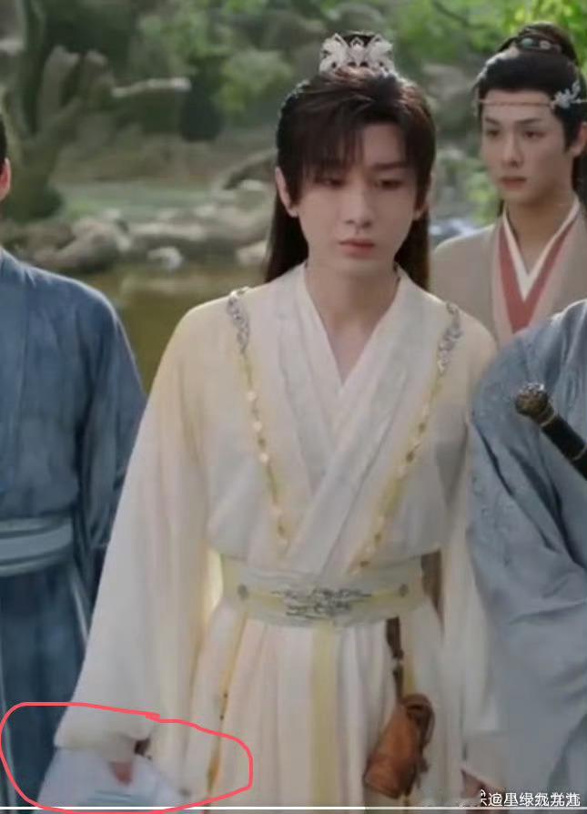 赴山海剧本穿帮这……后期咋剪的……有点不用心啊……​​​