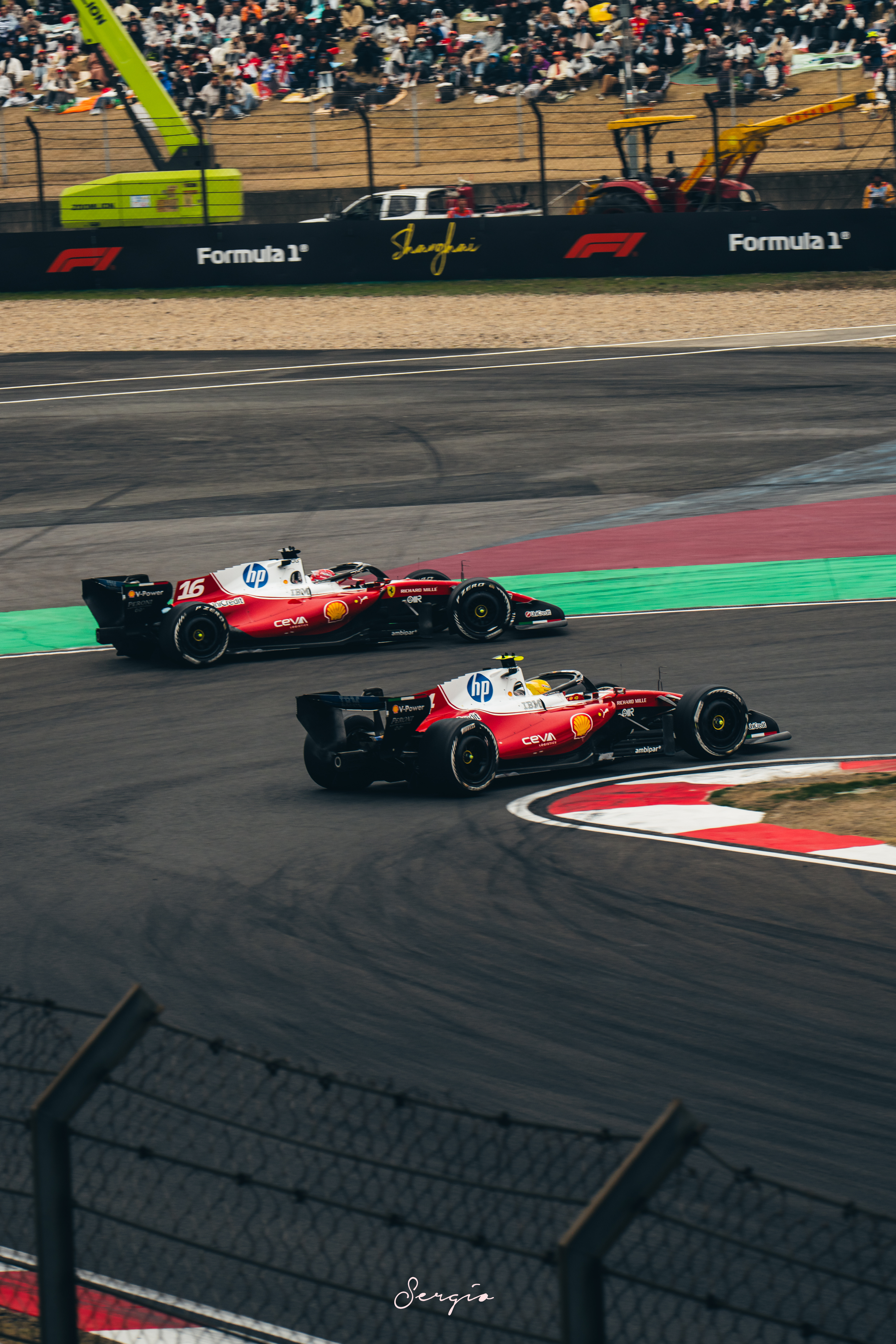 Sergio的摄影库这还是我第一次坐在看台上观看F1比赛，所以主要精力还是放