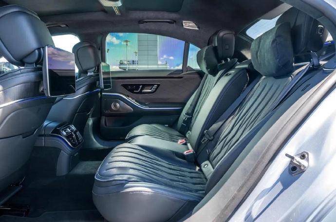 汽车奔驰S63e，落地要超300万！真正的扮猪吃老虎的大佬！4.0T大V8，超