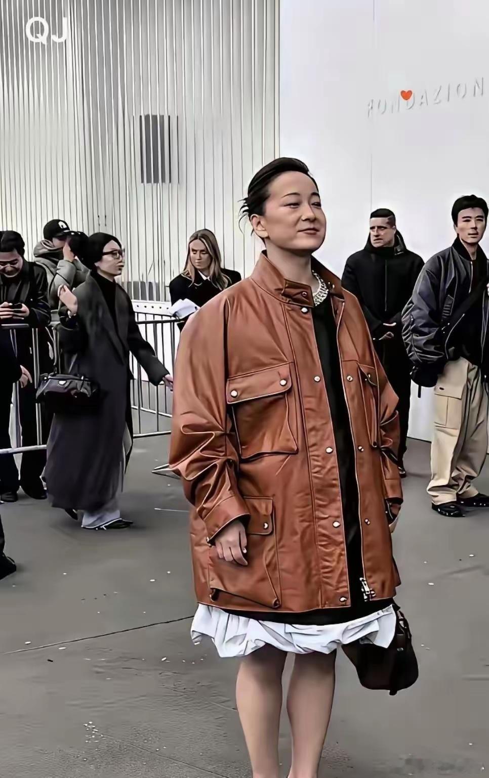 好好的贾玲，怎么减个肥就变姜昆了呢？