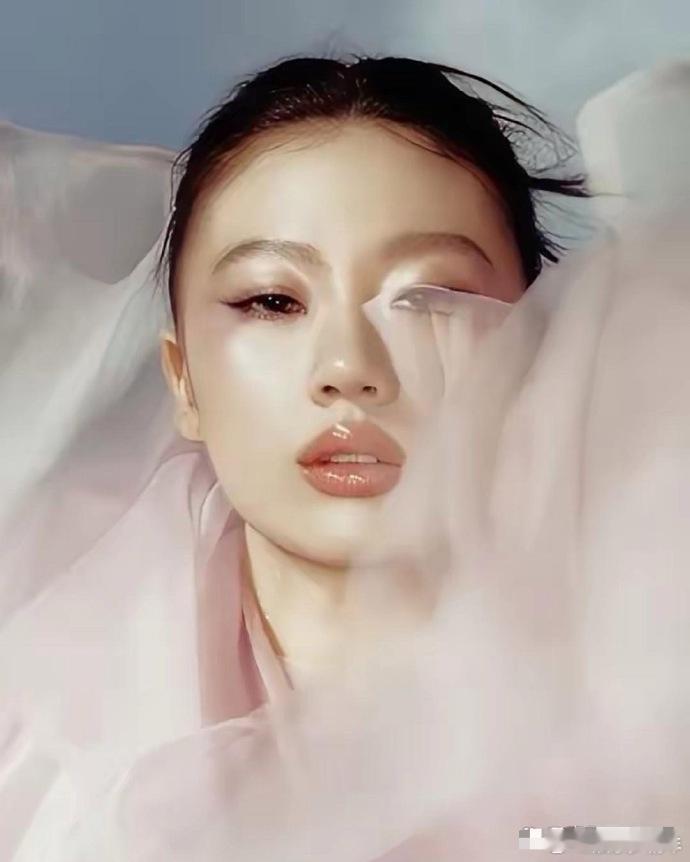 我感觉《歌手》应该很难再办下去了不是阿云噶踢馆失败，不是陈楚生失误前三也不是马