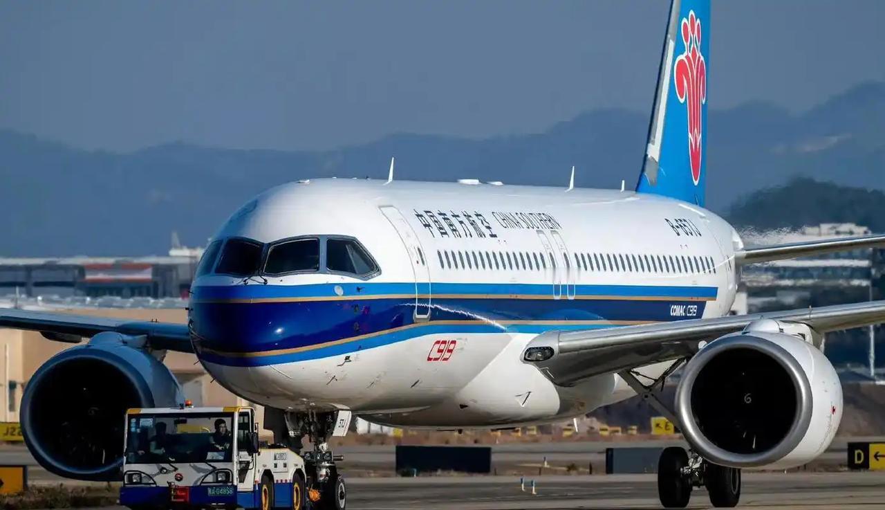 中国不要再进口波音737了，也不要再进口类似规格的空客窄体机了，国内宝贵的窄体机