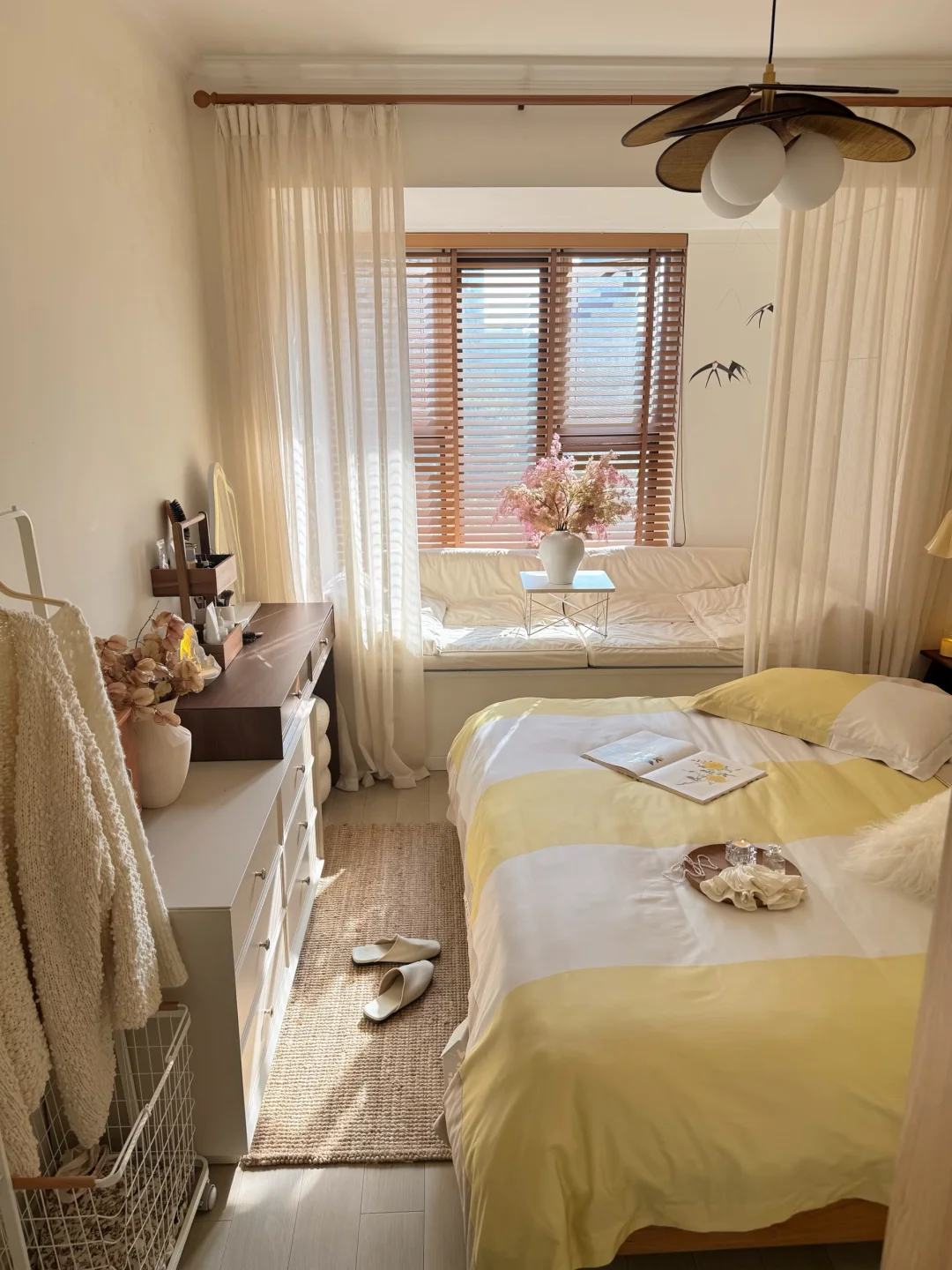 巴掌大的10㎡小卧室，就连墙漆都选的这么绝🥳