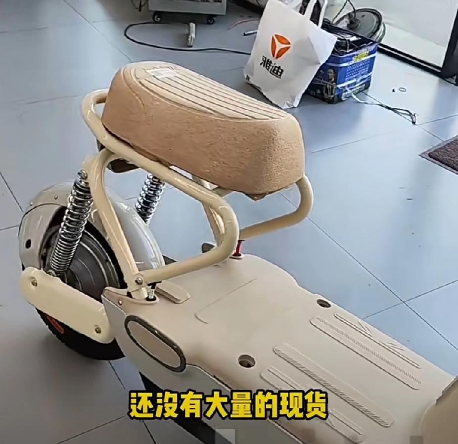 新国标电车真的安全吗？12月3日，河南郑州一记者走访十几家电瓶车店，都没有新国标