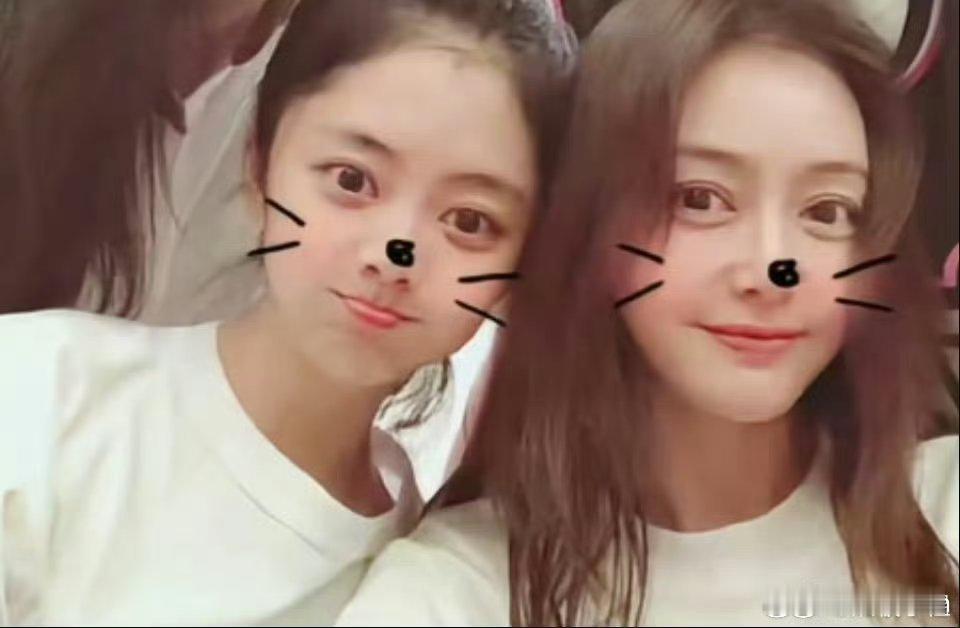 谭松韵录制的是向往的秦岚没想到谭松韵和秦岚关系这么好，谭松韵对秦岚的依赖感像极了