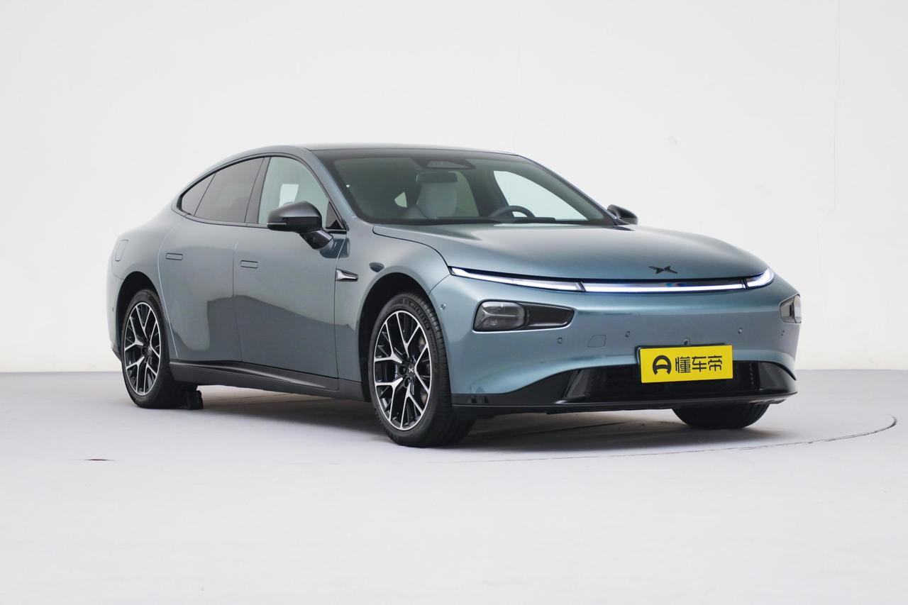 最近试了两台20万级的纯电轿跑，小鹏P7i和比亚迪海豹冠军版，都不是新车，但都刚