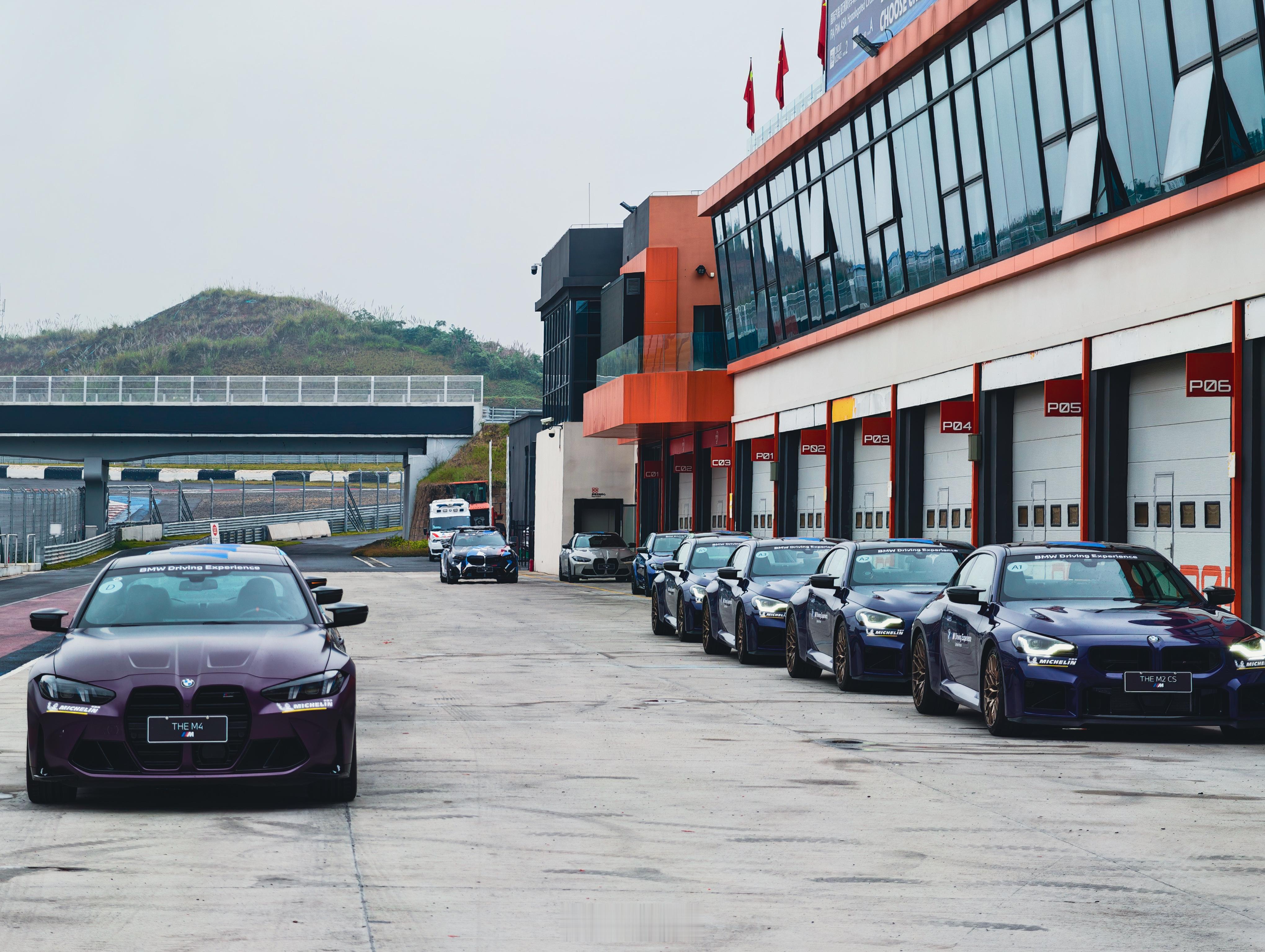 送分题，选左还是选右[doge]所到即赛道​​​