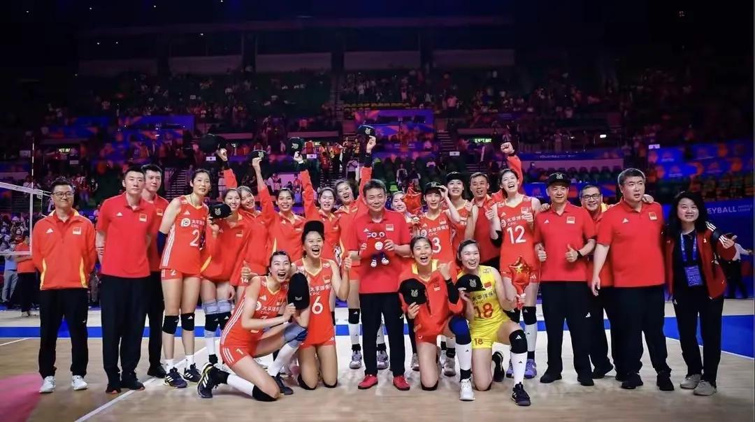 低调的赵勇越来越招人喜欢5月22日清晨，正在北京集训的中国女排、