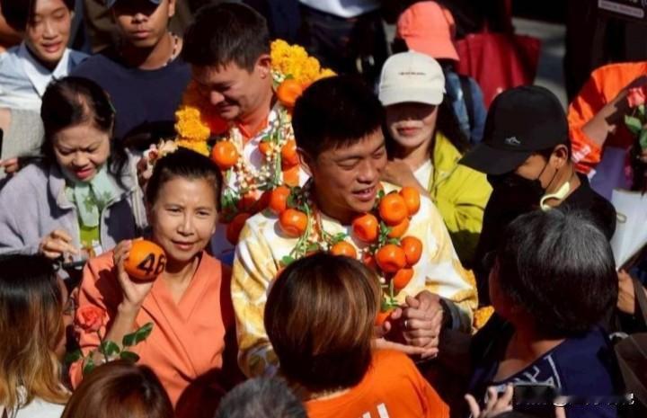 泰国大选前瞻：三党鼎立，联合政府呼之欲出？泰国2月8日的大选在即，目前呈现出