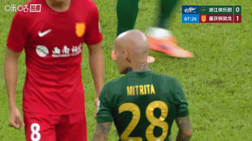 中超第4轮，升班马重庆铜梁龙客场1-0击败浙江队爆出冷门。中场李镇全全场紧盯浙江