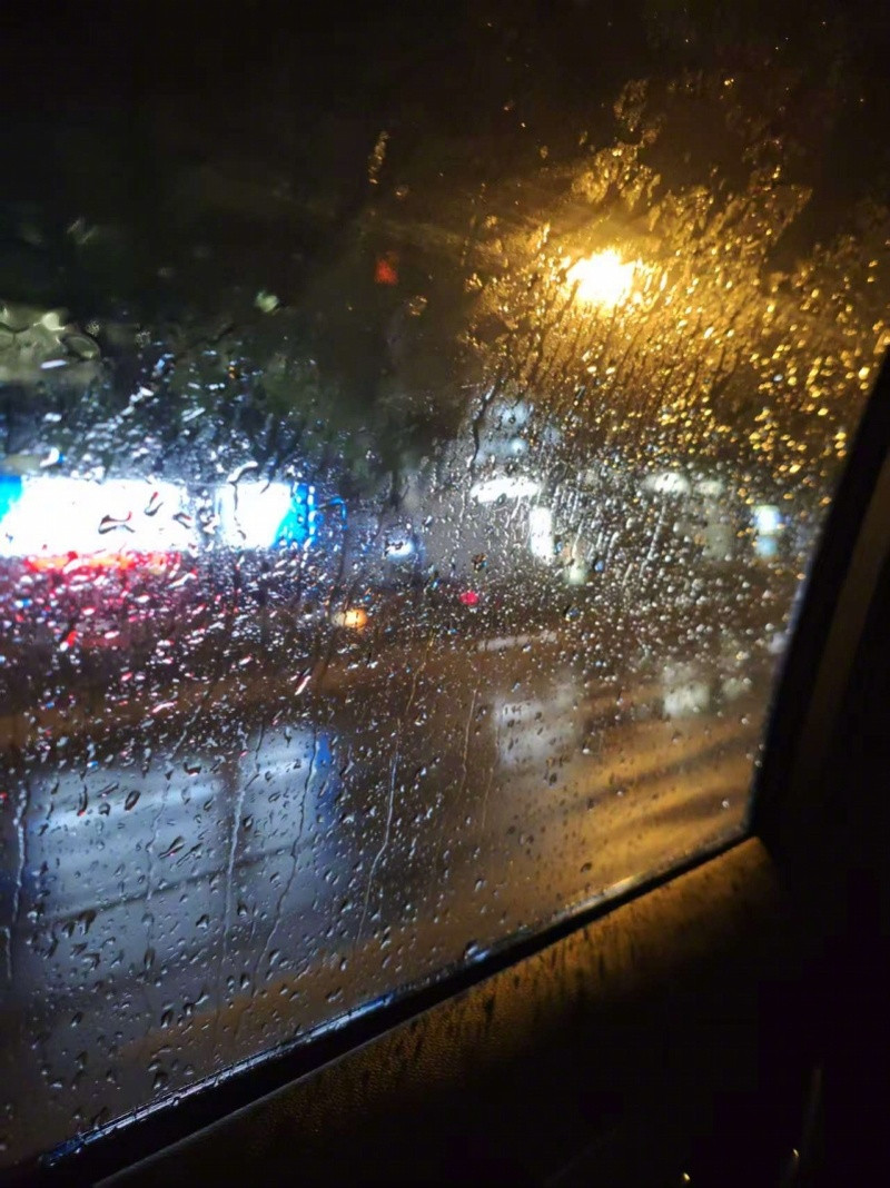 【广东“龙舟水”未退，局部有大暴雨！省三防办要求应转尽转】6月26日，南都N视频