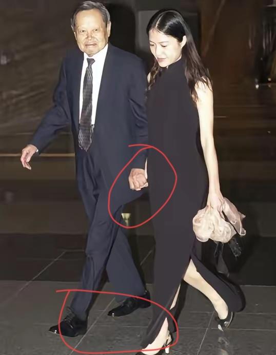 杨振宁最绝的从不是诺奖，是这两点藏在骨子里的“根”！在国外待了六十多年，八十