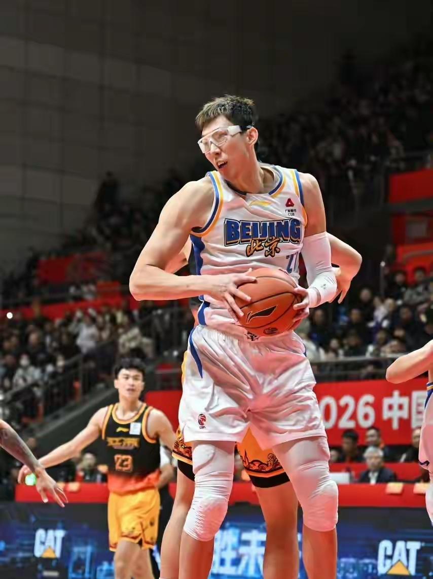 姚明辞职篮协主席球迷后悔吗？看看现在的CBA联赛还能看吗？从新赛季第一轮暴露的3