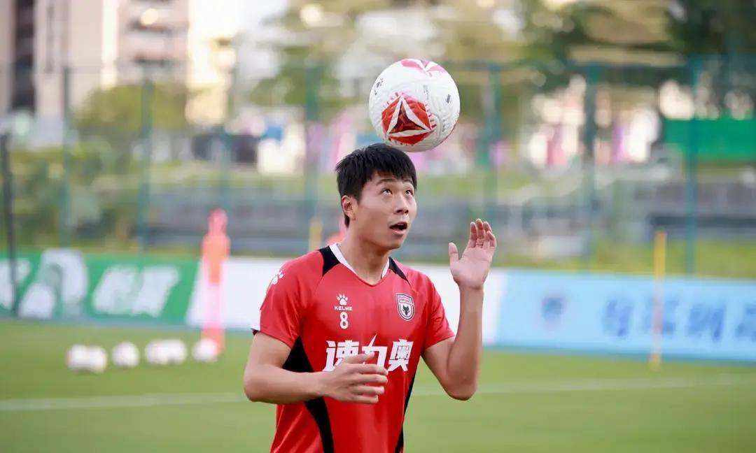 54场6球4助，谢志伟突然要走陕西联合球迷群里炸锅，一条“感谢两年陪伴”的