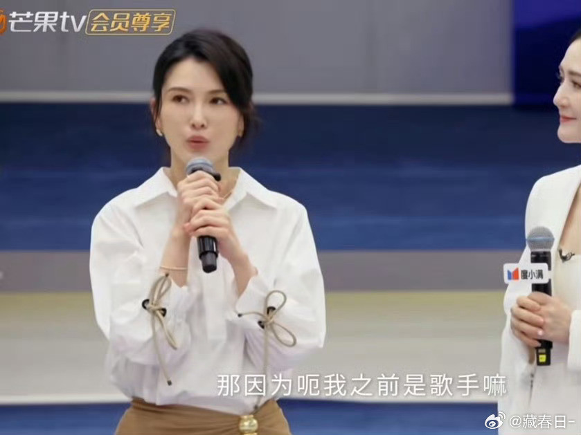 居然没有人给徐洁儿亮灯，有点怜爱了，唱歌好有自己的代表作，还会写歌，跳舞完全女团