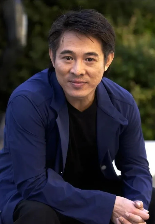 有一次，香港金像奖邀请李连杰出任嘉宾，李连杰问：“做嘉宾有什么要求吗？”对方回