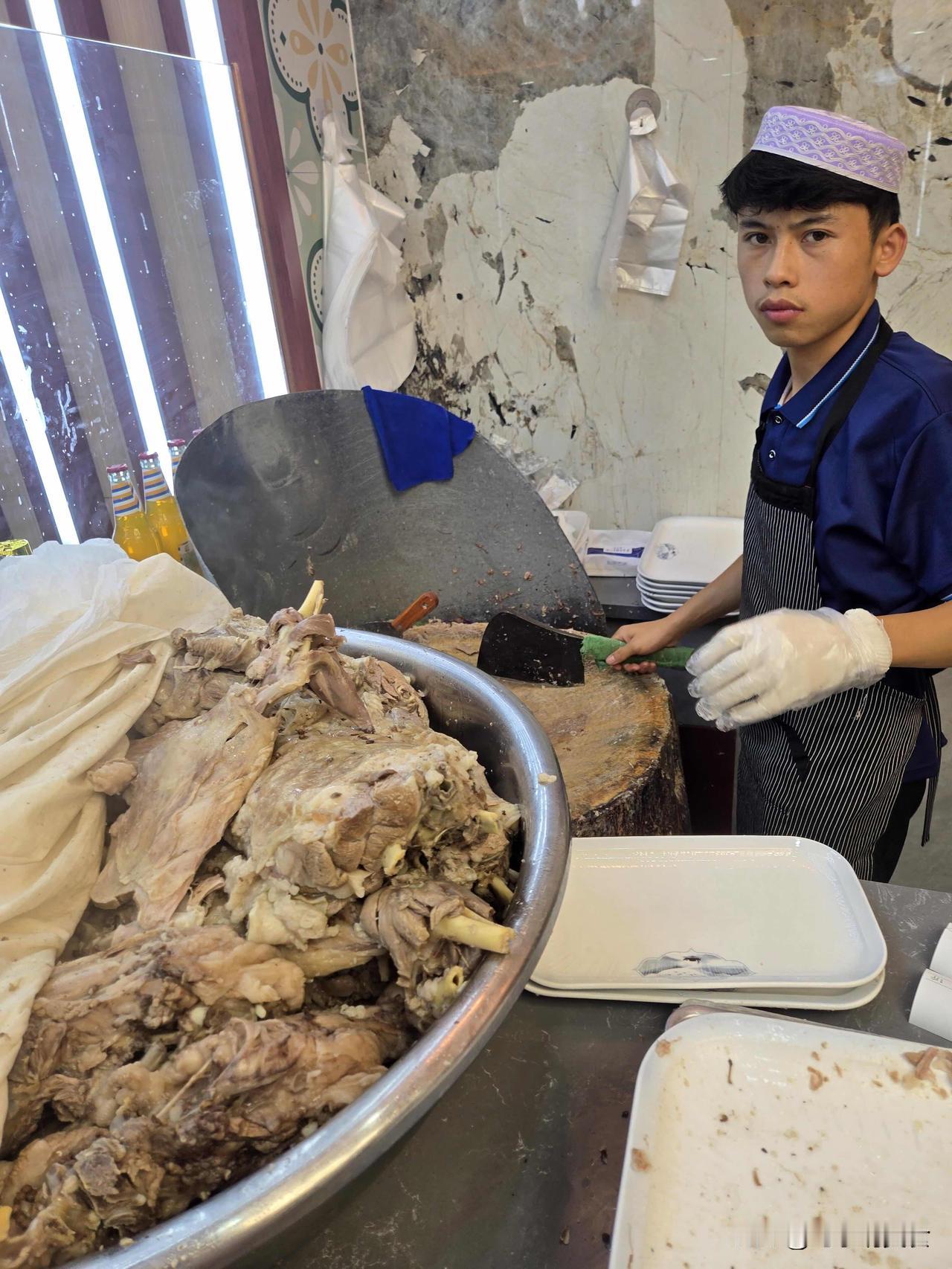 西北五省羊肉哪家最好吃？别再盲目贬低口里羊了很多人纠结西北五省哪里的羊肉最