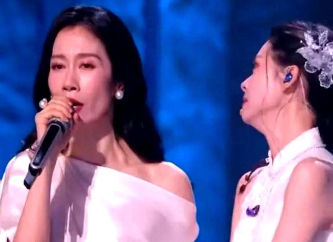 温峥嵘什么也没做错，却一直在被骂。一个48岁的女演员，没唱跳天赋，非要去《乘