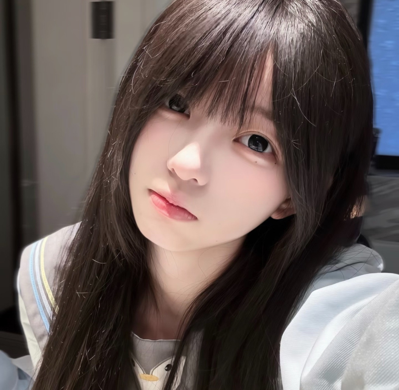 𝐖𝐞𝐂𝐡𝐚𝐭｜白色系简约自然感女生头像分享𝑆𝘩𝑎𝑟𝑒.?