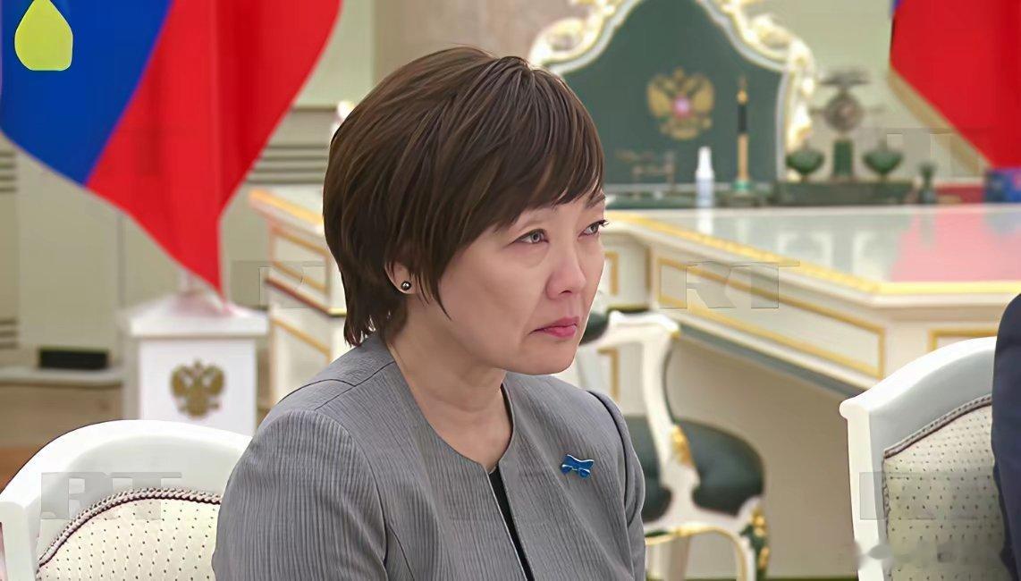 我大概能知道安倍晋三的老婆为啥见到普京会哭成那样。不是因为普京个人有多大魅力让她
