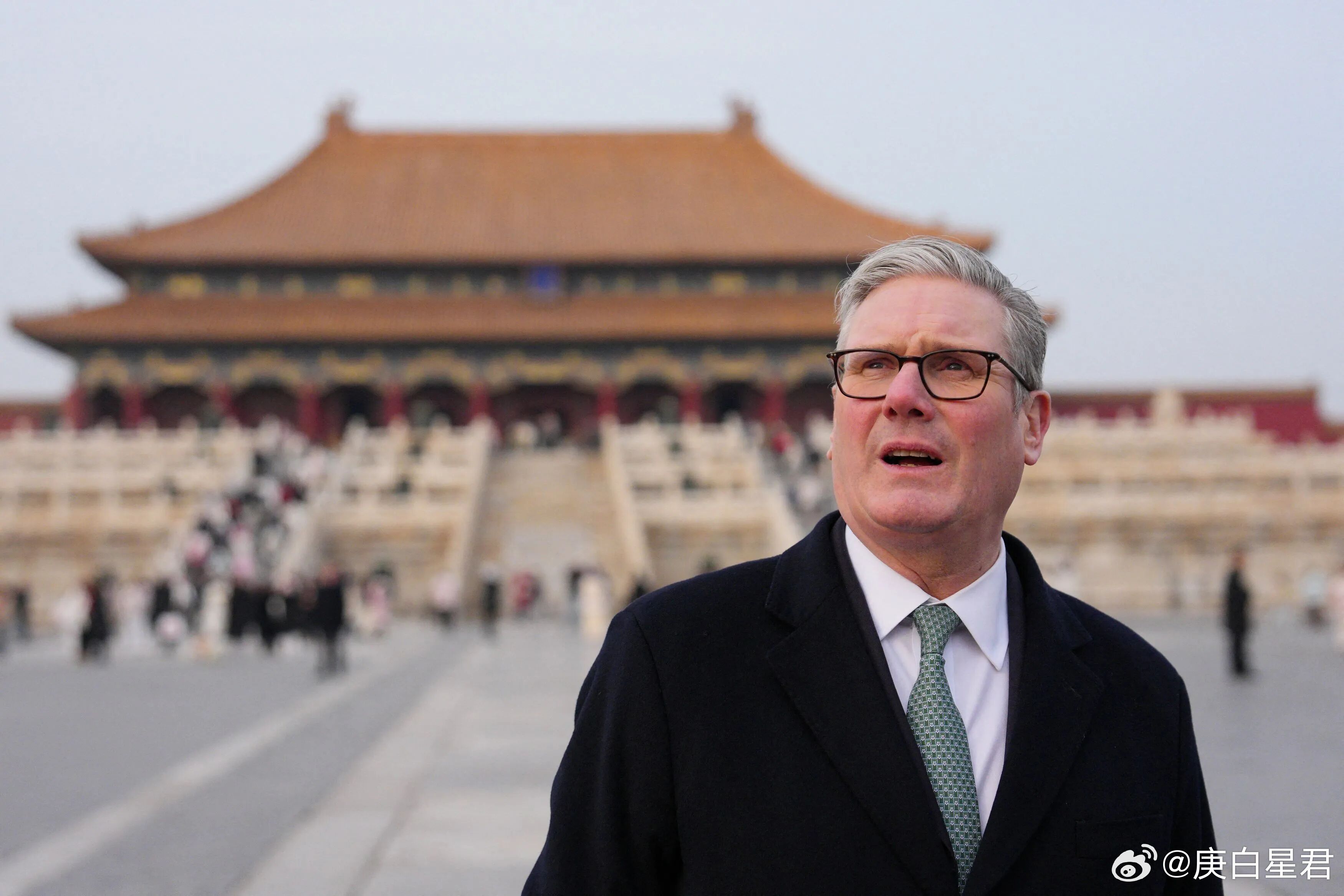 唯一的希望！！英国首相斯塔默下台到底是因为什么？这背后的规律和朝野回旋的权谋斗争