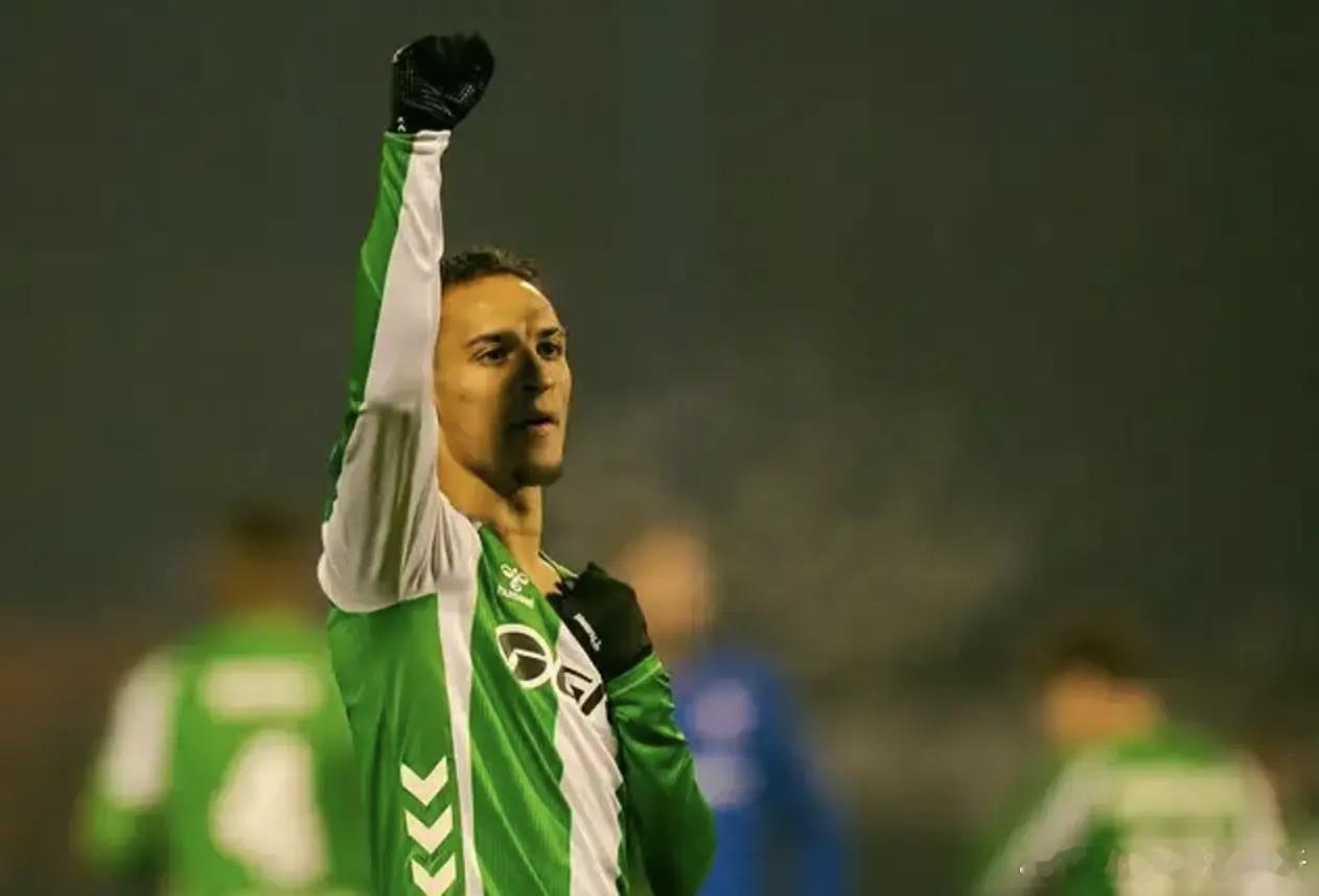 曼联的痛！25岁圆神杀疯：戏耍整条防线破门+4场连杀本季造12球12月12日凌