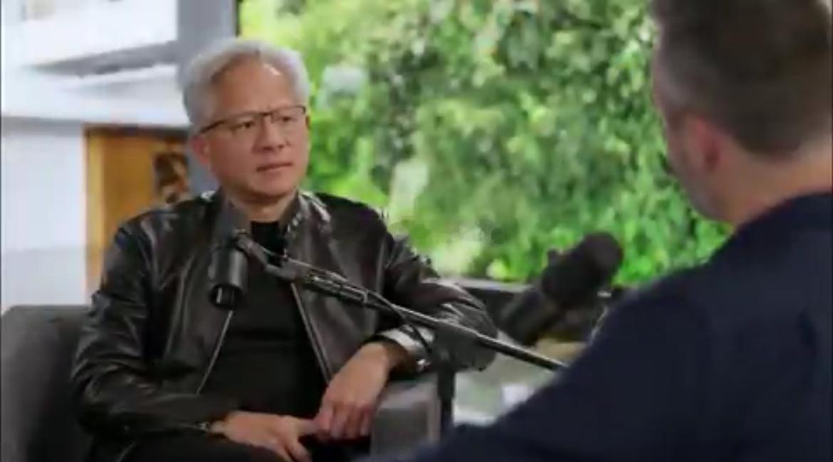 黄仁勋（JensenHuang）最新接受NYT的一个采访，近2小时。主持人提到一个研究和中国有关（第